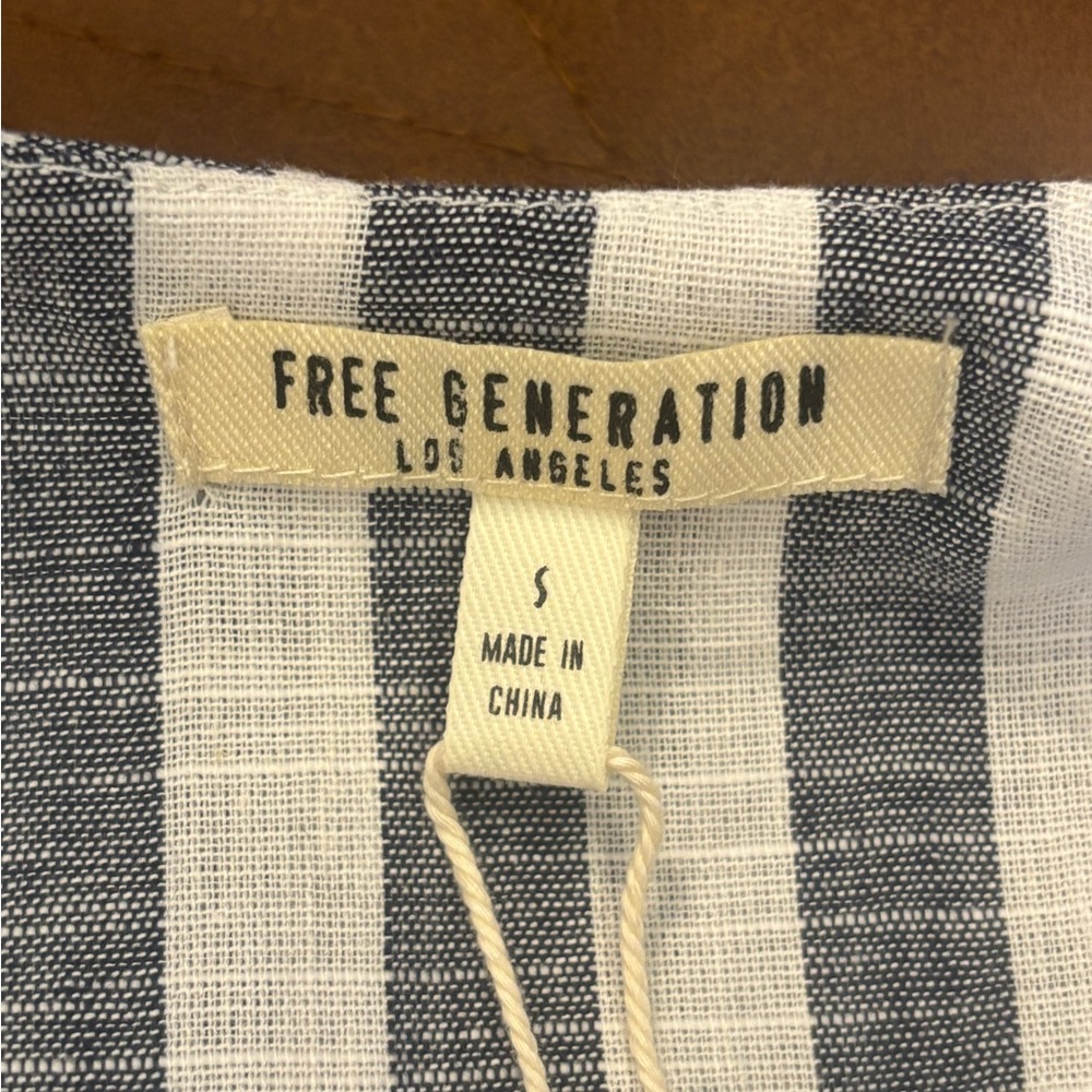 NWT Free Generation Ruffled Top - Picture 7 of 10